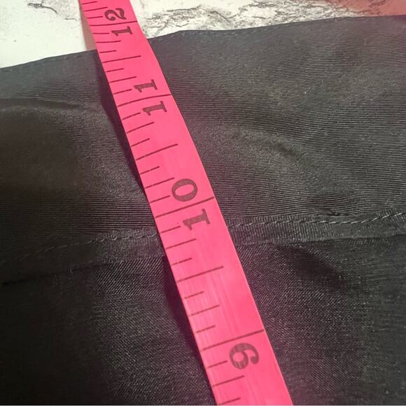 Oscar de la renta silk taffeta black structured gown with train Sz 12 - Picture 4 of 9